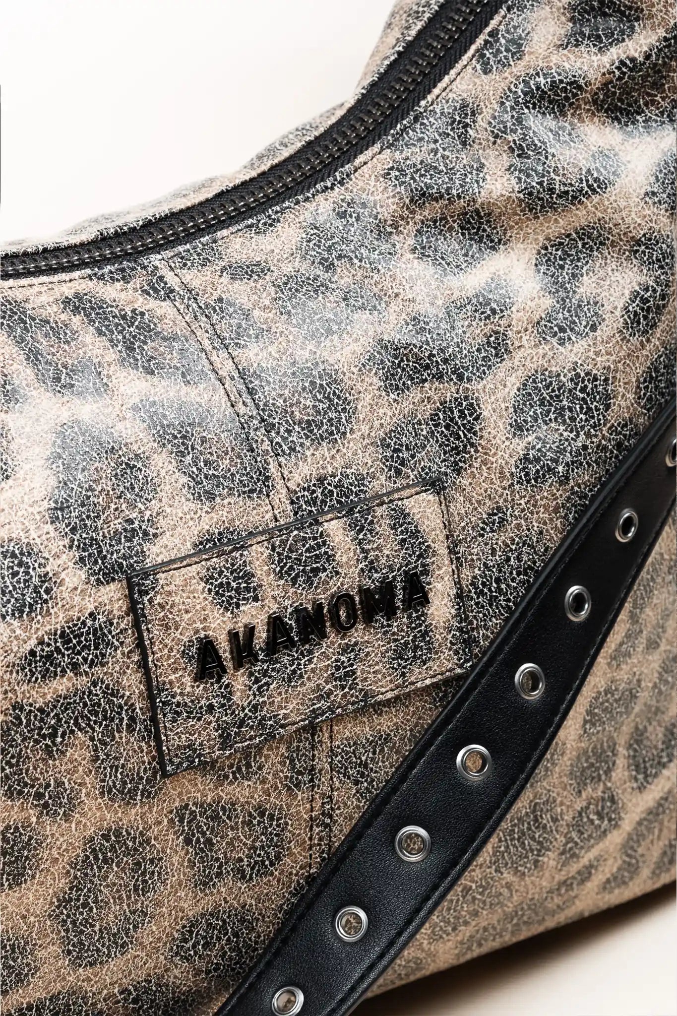 COPENHAGEN SHOULDER BAG WITH CROSSBODY STRAP - LEOPARD