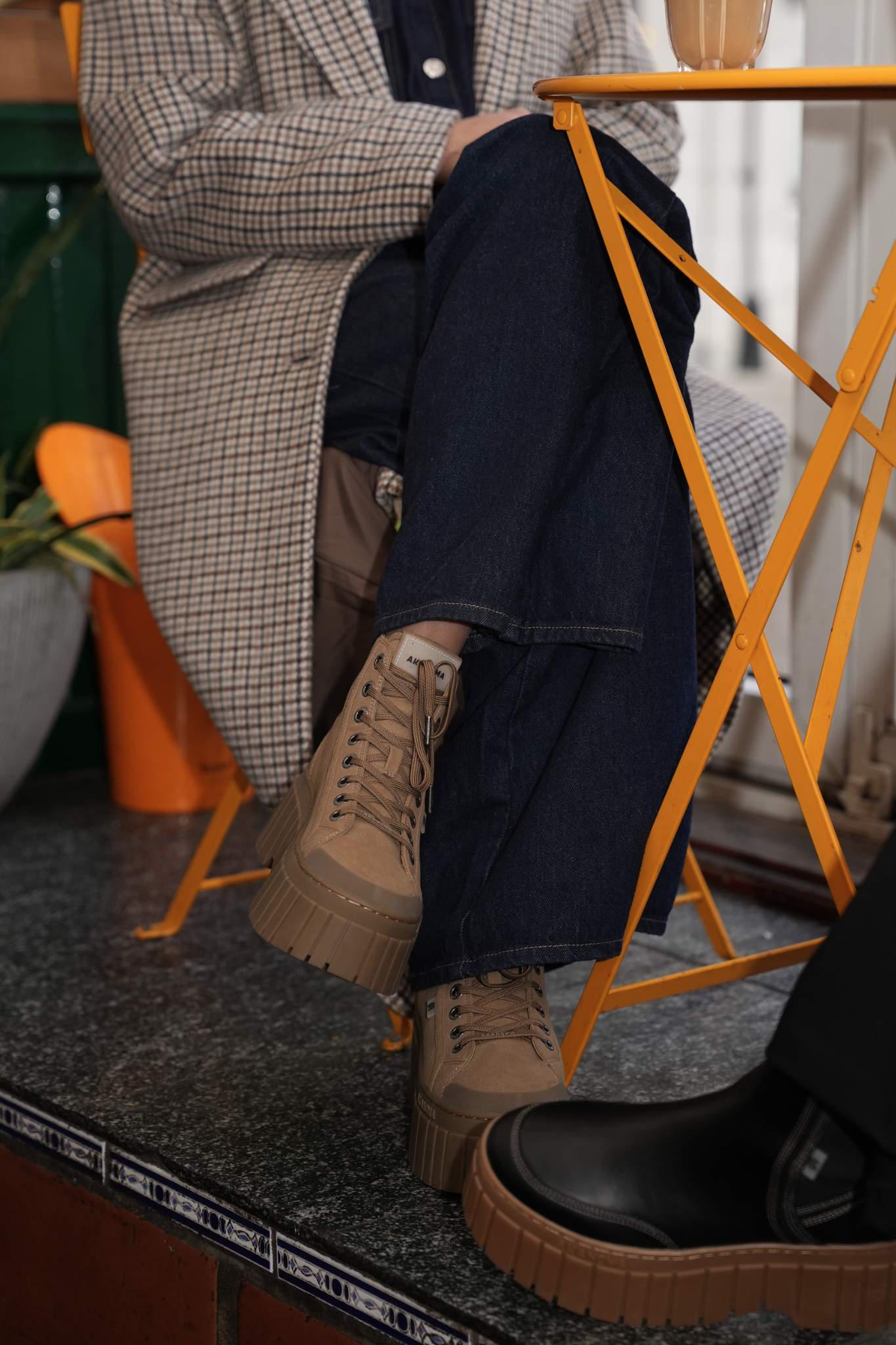 LONDON LACE-UP BOOT - BEIGE