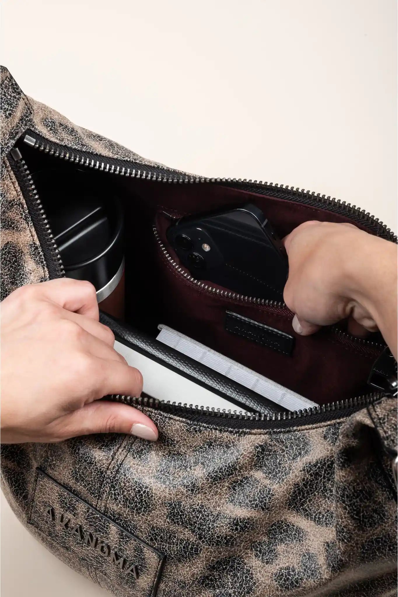 COPENHAGEN SHOULDER BAG WITH CROSSBODY STRAP - LEOPARD