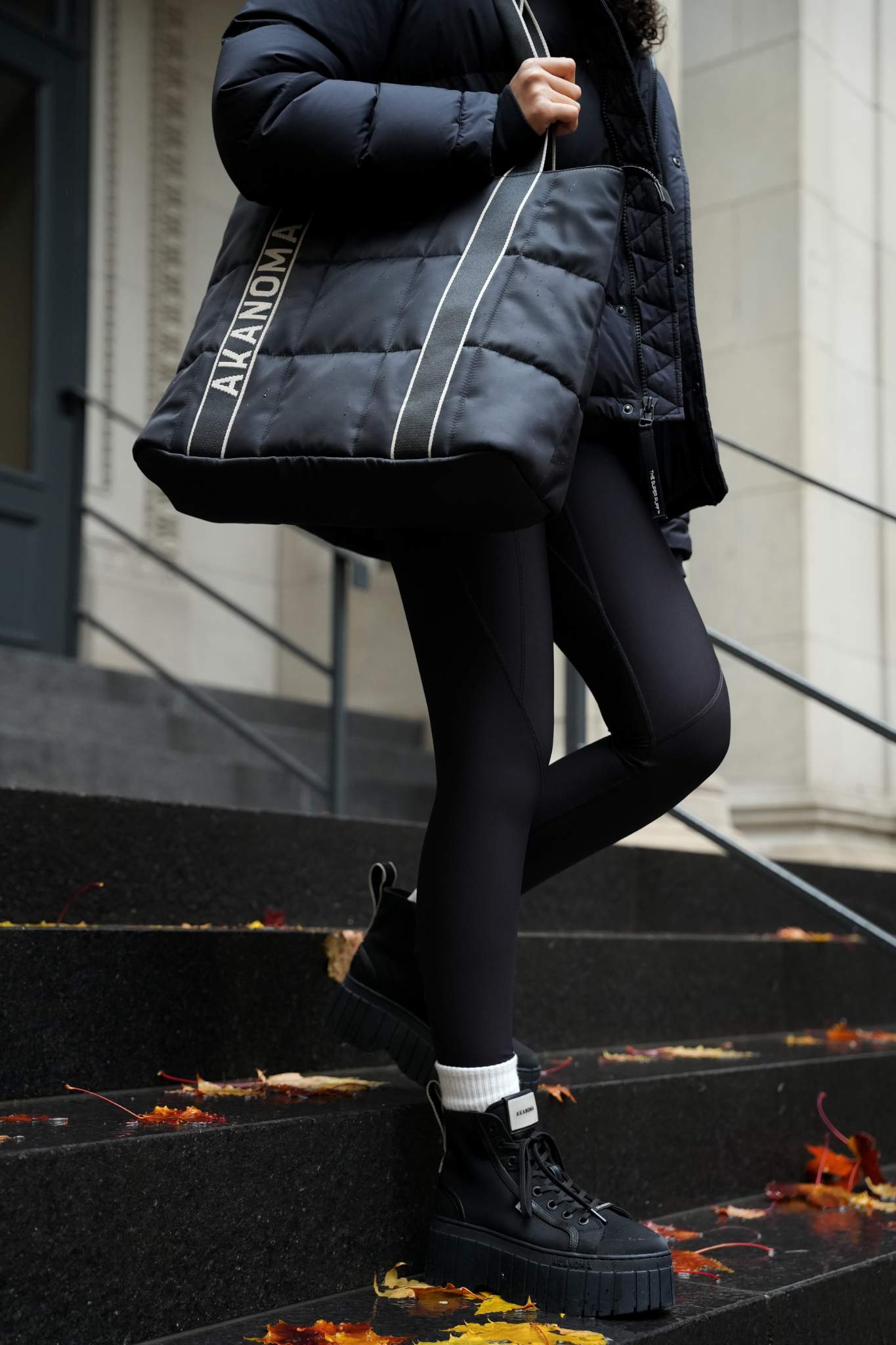 VANCOUVER QUILTED TOTE BAG - BLACK