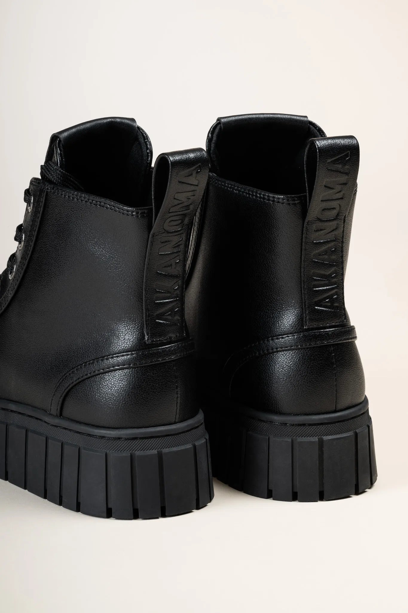 OXFORD LACE-UP BOOT - BLACK